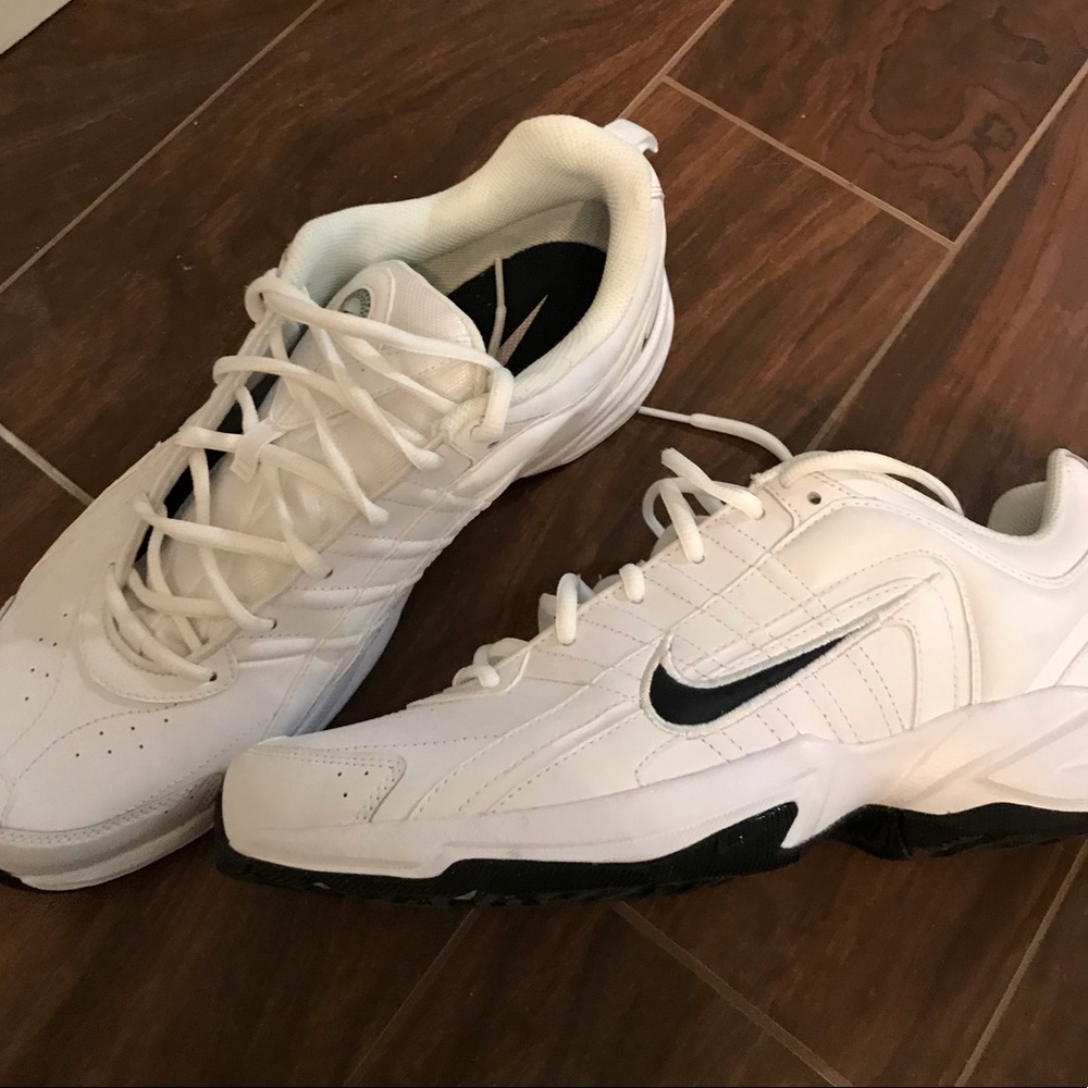 Nike Tennis Shoes